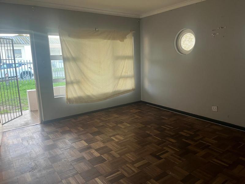 To Let 2 Bedroom Property for Rent in Gelvan Park Eastern Cape